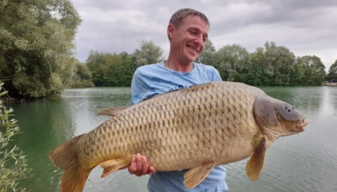 A 44 lb 1 oz carp from Blue Lake, floreau, May 2020
