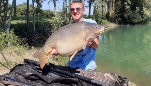 A 39 lb 7 oz carp from Blue Lake, floreau, May 2020