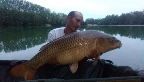 A 37 lb 5 oz carp from Blue Lake, floreau, May 2020