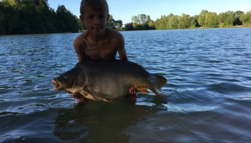 A 30 lb 8 oz carp from Blue Lake, leo, Jun 2020