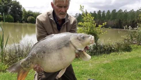 A 32 lb 8 oz carp from Landes, Ron, May 2020