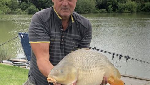 A 36 lb carp from Landes, Lake owner Tony, May 2020