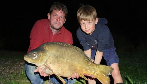 A 33 lb carp from Lepinet South, Apr 2020