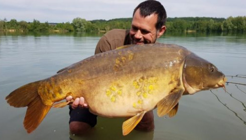 A 46 lb 3 oz carp from Lepinet South, guillaume, May 2020