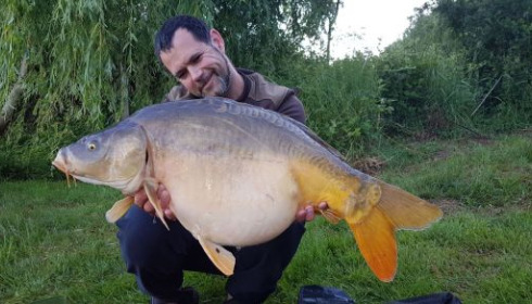 A 33 lb carp from Lepinet South, guillaume, May 2020