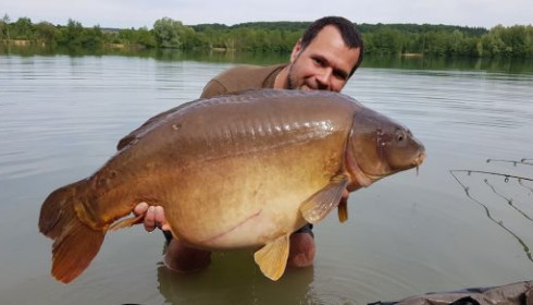A 48 lb 5 oz carp from Lepinet South, guillaume, May 2020