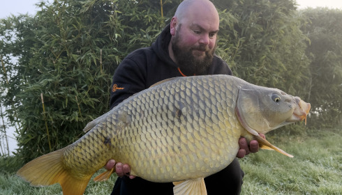 A 28 lb carp from Deux Iles, 28lb commom, Mar 2026