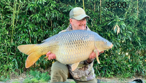 A 32 lb carp from Deux Iles, Apr 2026