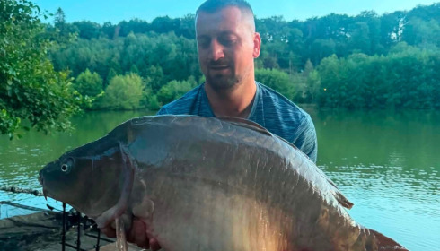 A 38 lb 4 oz carp from La Fonte, Joe Barlow, Aug 2026