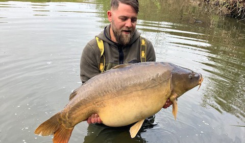 A 52 lb carp from La Fonte, james with a blank stopper, Apr 2026