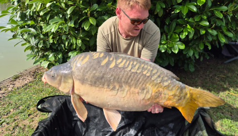 A 44 lb carp from Landes, Mirror, Sep 2026