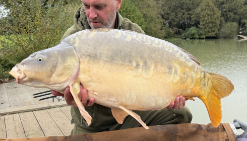 A 45 lb 8 oz carp from Landes, New PB, Oct 2026