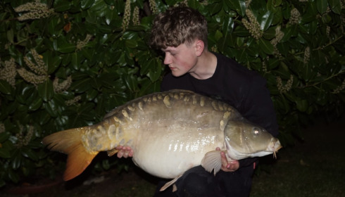 A 44 lb 15 oz carp from Landes, Mar 2026