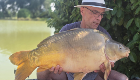 A 31 lb 4 oz carp from Landes, Mirror, Jul 2026