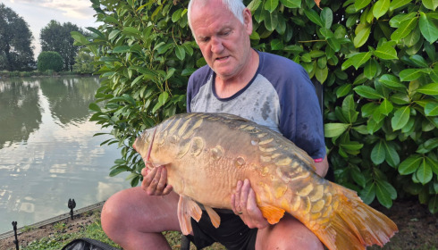 A 32 lb carp from Landes, Mirror, Sep 2026