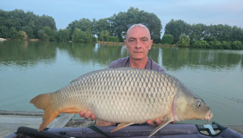 A 27 lb 4 oz carp from Landes, Lovely common, Jul 2026