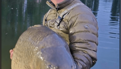 A 71 lb carp from Seigneurie, The big girl, Apr 2026