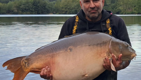 A 59 lb 6 oz carp from Lepinet South, Oct 2026