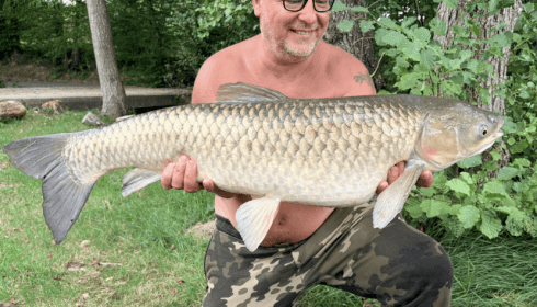 A 27 lb grass carp from Autels, Sep 2026