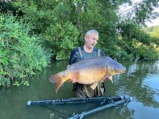 A 44 lb 3 oz fish from La Fonte, mirror, Jul 2020