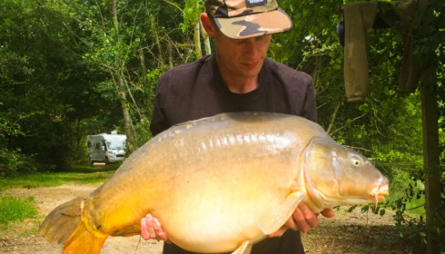 A 42 lb fish from Lepinet North, Mirror, Jul 2020