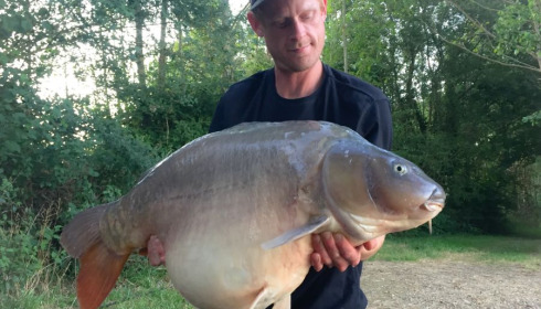 A 8 oz fish from Lepinet North, Mirror, Jul 2020