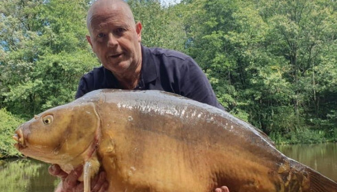 A 44 lb carp from Bears Lake, Jul 2024