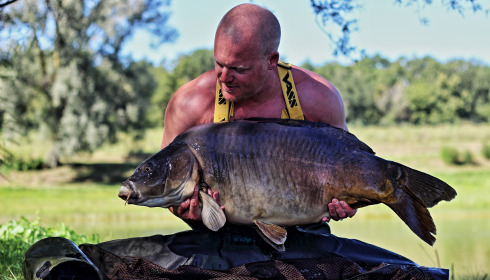 A 45 lb 8 oz fish from Beaurepaire, Big mirror, Sep 2023