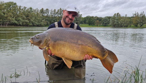 A 44 lb carp from Beaurepaire, Sep 2024
