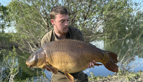 A 40 lb fish from Beaurepaire, Mirror, Apr 2025