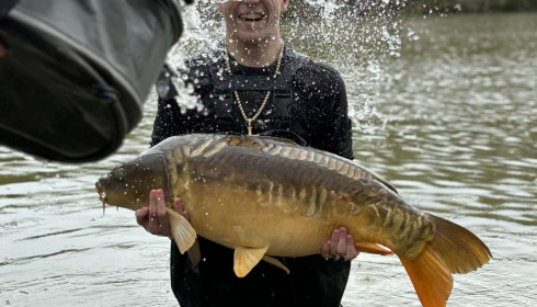 A 35 lb fish from Brocard Large, Sam Smith P/B, Mar 2024