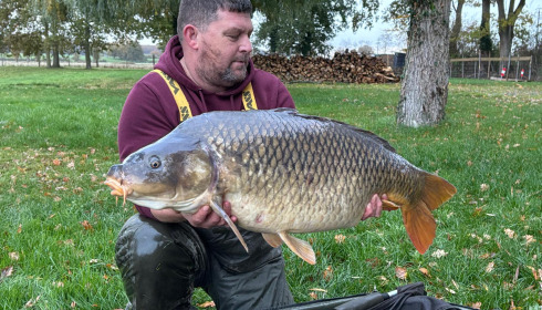 A 44 lb carp from Carrouge, Nov 2025