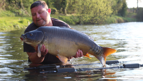 A fish from Carrouge, Mirror 37lb, Apr 2025