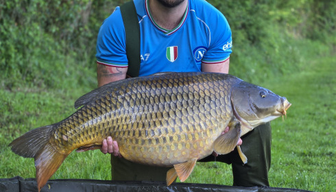 A 55 lb 10 oz carp from Carrouge, May 2025