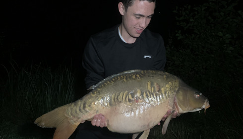 A 33 lb 8 oz fish from Cerises, Aug 2024