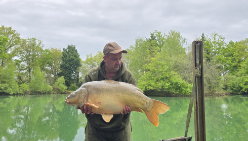 A 40 lb fish from Eau De Vie North, Andy Mirror PB, Apr 2025