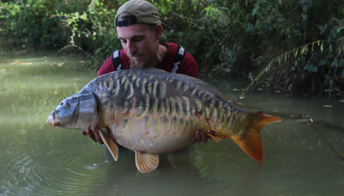 A 42 lb 2 oz carp from Eau De Vie North, Rob Gainer, Oct 2023