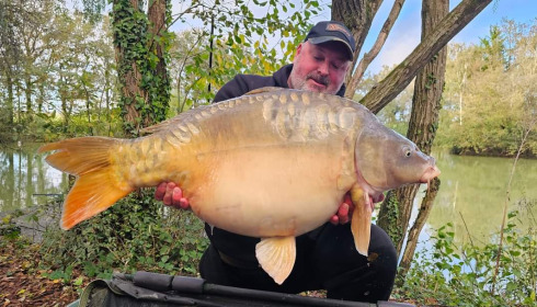 A 42 lb fish from Eau De Vie North, Mirror new PB, Oct 2023