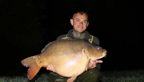 A 40 lb 8 oz carp from Fullys Lake, Luke Reid, Aug 2025