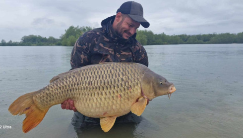 A 48 lb 2 oz fish from Fullys Lake, Beautiful common, Apr 2024