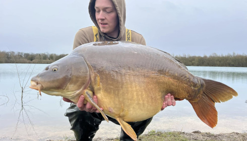 A 60 lb 4 oz carp from Fullys Lake, Mar 2025