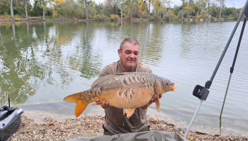 A 21 lb 8 oz fish from Grandes Cimes, Mirror, Oct 2025