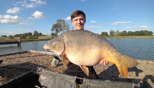 A 38 lb 2 oz fish from Heart Lake, Mirror, Sep 2023