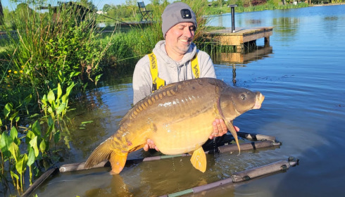A 40 lb 2 oz fish from Heart Lake, Apr 2025