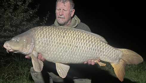 A 34 lb 11 oz fish from Jonchery 7, Common, Oct 2025