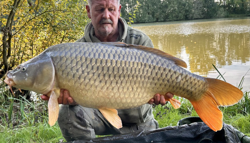 A 34 lb 11 oz fish from Jonchery 7, Common, Oct 2025