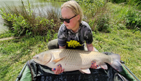 A 40 lb 4 oz carp from Jonchery 8, Elizabeth Garrett, May 2024