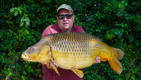 A 44 lb 8 oz fish from Jonchery 8, Big Common, Jul 2024