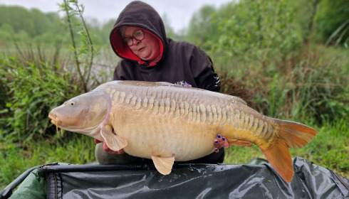 A 43 lb 12 oz fish from Jonchery 8, Liz with zip mirror, Apr 2024
