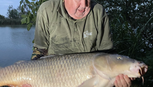 A 58 lb 4 oz fish from Jonchery, Beautiful immaculate common, Sep 2024